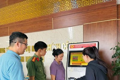 Công an Nghệ An hỗ trợ gỡ khó 'điểm nghẽn' cải cách hành chính
