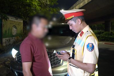 Ngày 31/8: Xử lý 2.513 trường hợp vi phạm nồng độ cồn