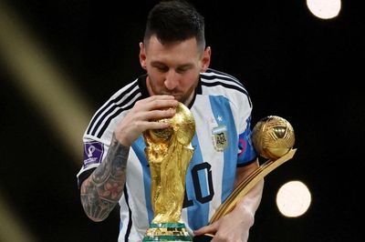 Lionel Messi giã từ đội tuyển Argentina