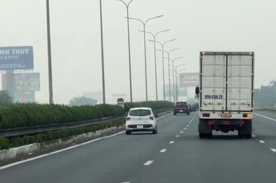 Chính phủ yêu cầu rà soát kỹ quy định về khoảng cách an toàn