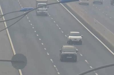 Cảnh sát giao thông chỉ xử lý xe cố ý không giữ khoảng cách an toàn