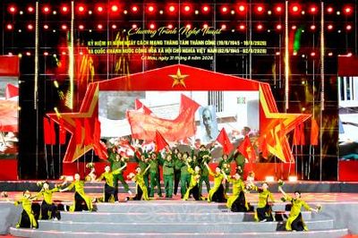 Rực rỡ 'Non sông vang khúc mùa Thu'