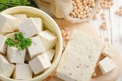 Rán đậu mãi mới biết, cho thêm thìa này vào không lo bắn dầu, đậu mềm trong, giòn ngoài béo ngậy ăn cực thích