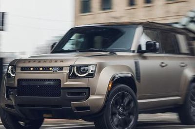 Land Rover trì hoãn Defender thế hệ mới, tiếp tục duy trì động cơ V8