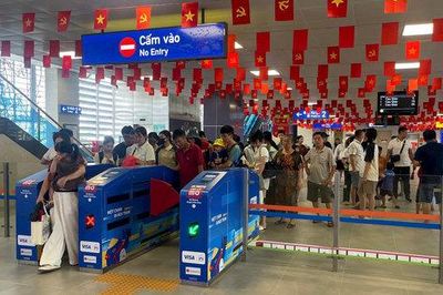 Hà Nội Metro phục vụ miễn phí hơn 190.000 hành khách trong 3 ngày đầu nghỉ lễ
