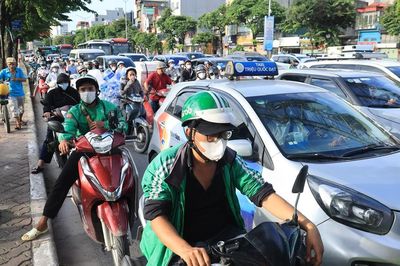 Trở lại Thủ đô sớm, người dân cần chú ý những tuyến đường dễ ùn tắc