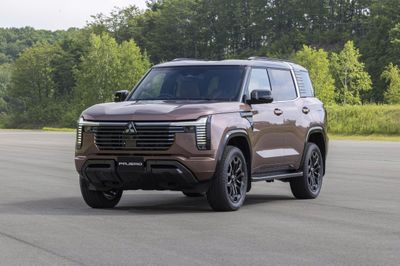 Chi tiết Mitsubishi Pajero thế hệ mới