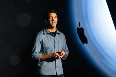 John Ternus chính thức trở thành CEO Apple