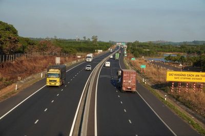 Chỉ phạt lỗi khoảng cách ở nơi đủ điều kiện:Đừng hiểu nhầm là được bám đuôi