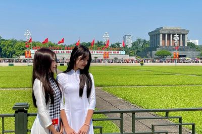 Cứ đến Quốc khánh 2.9, Quảng trường Ba Đình lại trở thành điểm hẹn của nhiều thế hệ