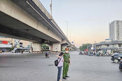 Phân luồng linh hoạt, người dân thong dong trở về Thủ đô