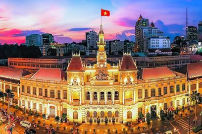 Sắp xếp, bổ nhiệm nhân sự cấp xã; thực hiện chính sách tiền lương, phụ cấp; đánh giá cán bộ theo KPI...
