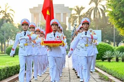 Lễ Thượng cờ đặc biệt trong sáng Quốc khánh tại Quảng trường Ba Đình