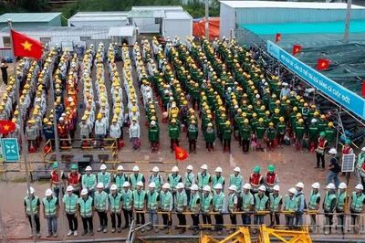 Dịp nghỉ lễ, các đại công trường trọng điểm đồng loạt tăng tốc