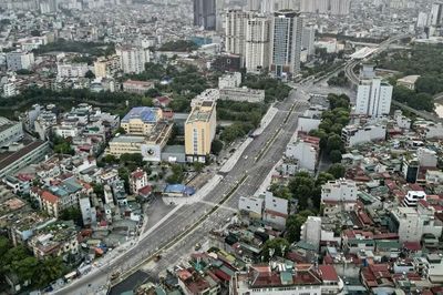 [Ảnh] Thông xe kỹ thuật đường Vành đai 1 đoạn Hoàng Cầu-Voi Phục