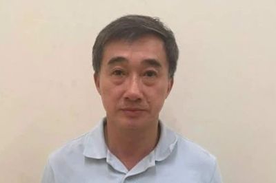 Khởi tố Thứ trưởng Y tế Trần Văn Thuấn về tội 'Nhận hối lộ'