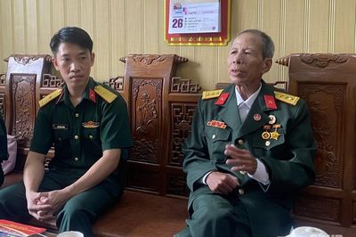 Viết bằng những ký ức không phai mờ