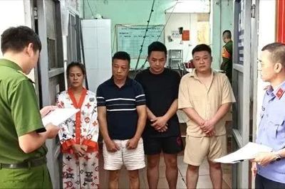 Tạm giữ hình sự 4 người liên quan vụ hành hung tài xế taxi ở Quảng Ninh