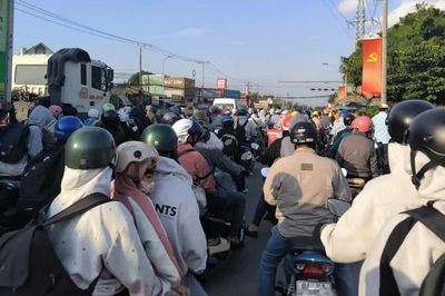 Cửa ngõ miền Tây về TPHCM kẹt xe kéo dài trong chiều tối 2-9