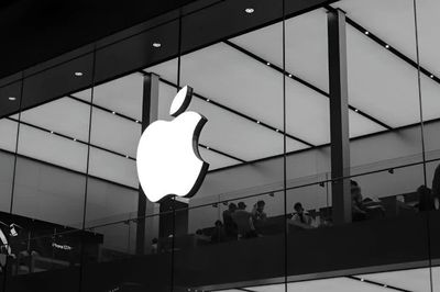 Giải mã 'con số 4' đứng sau chiến lược iPhone của Apple