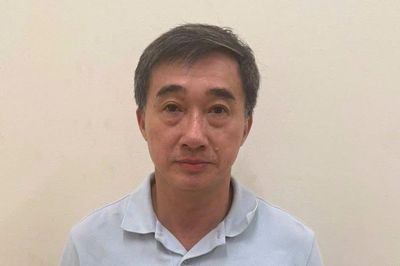 Thứ trưởng Bộ Y tế Trần Văn Thuấn bị khởi tố