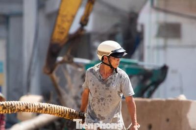 Phía sau kỳ nghỉ 2/9: Những người âm thầm giữ guồng quay Hà Nội