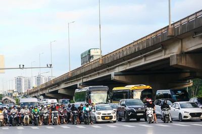Hạn chế xe tải trọng lớn qua 2 nút giao cửa ngõ Hà Nội