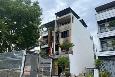 Cháy nhà 4 tầng ở Nha Trang, 2 người phải nhập viện cấp cứu