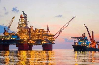 Đằng sau một thương vụ dầu khí