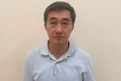 Thứ trưởng Bộ Y tế Trần Văn Thuấn bị bắt tạm giam