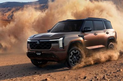 Mitsubishi Pajero 2027 chính thức trở lại cuộc chơi, dùng khung gầm của Triton