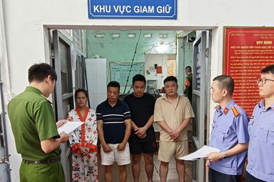 Vụ hành hung tài xế taxi ở Móng Cái: Tạm giữ hình sự 4 người