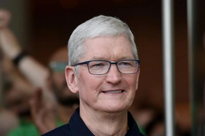 'Triều đại' Tim Cook kết thúc: Apple thay đổi ra sao sau 15 năm?