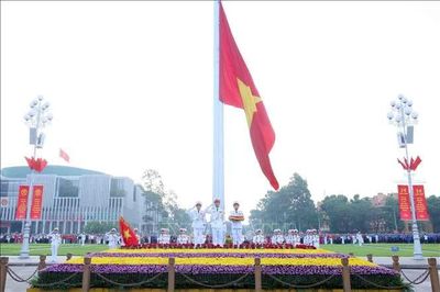 Tổ quốc, ta yêu Người mãi mãi!
