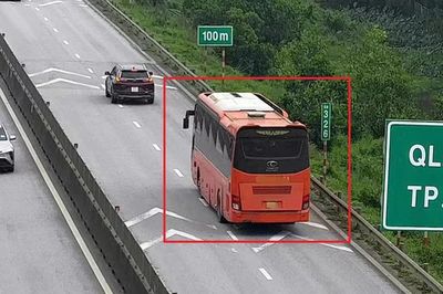 CSGT chỉ xử lý xe cố tình bám sát đuôi, không giữ khoảng cách trên cao tốc
