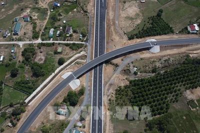 Huy động nguồn lực phát triển mới - Bài 1: Những trục đường ra khỏi giới hạn địa phương