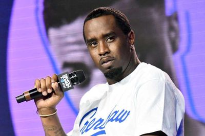 Con trai Sean “Diddy” Combs cầu xin cha được trả tự do ngay trên livestream