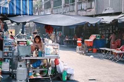 Phụ nữ ở đô thị: Tăng trưởng cao nhưng sinh kế phải bền vững