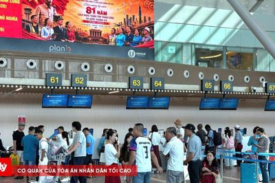 Sân bay Tân Sơn Nhất đón gần 120.000 khách trong ngày cuối nghỉ lễ