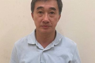 Khởi tố, bắt tạm giam Thứ trưởng Bộ Y tế Trần Văn Thuấn