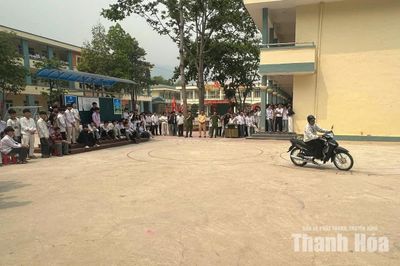 Đưa kiến thức an toàn giao thông đến người dân vùng cao