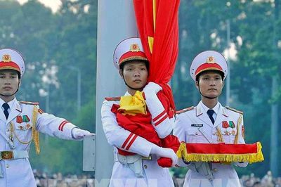 Thiêng liêng lễ Thượng cờ tại Quảng trường Ba Đình trong ngày Quốc khánh