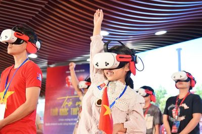 Chương trình 'Trở về thời khắc thiêng liêng' thu hút người dân, du khách