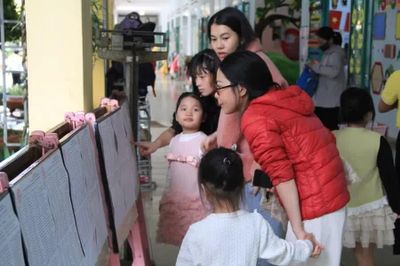 Đưa con đến trường
