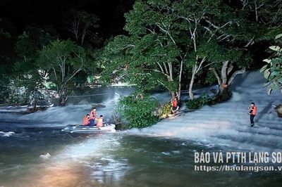 Đi tắm thác, một người bị đuối nước