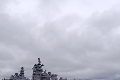 Nga chuẩn bị đưa tuần dương hạm Admiral Nakhimov trở lại và Uzbekistan nhận tiêm kích J-10CE