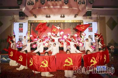Chuyện về lá cờ đỏ sao vàng treo giữa dòng sông Đà trước ngày giành chính quyền