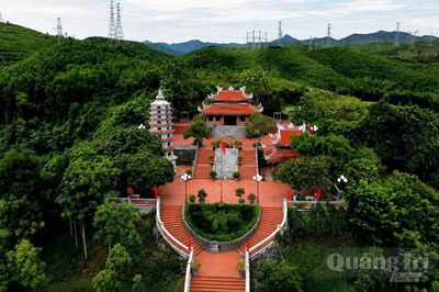 Bên dòng Đại Giang