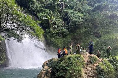 Tuyên Quang: Một du khách mất tích khi tắm tại thác Khâu Làn, xã Quản Bạ