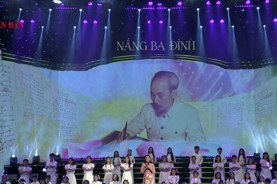 Chương trình nghệ thuật chính luận 'Nắng Ba Đình': Ca khúc: ''Lời Bác dặn trước lúc đi xa''